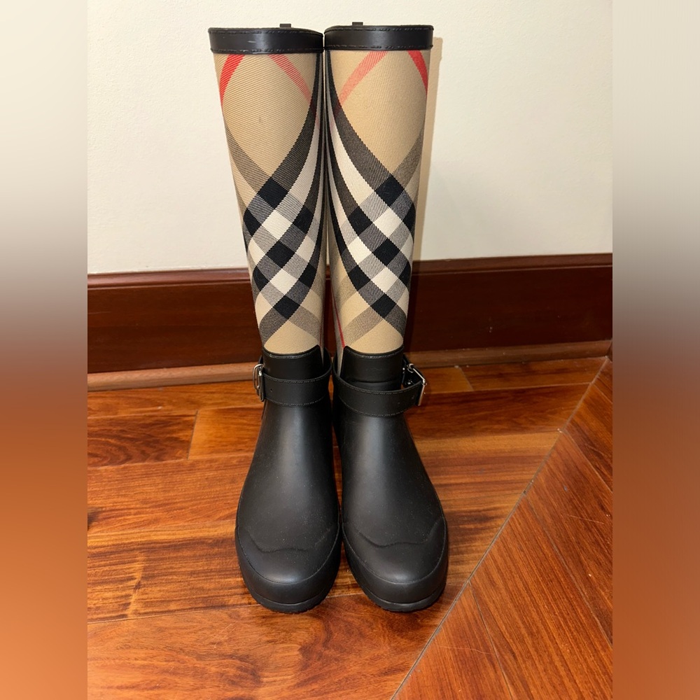 Burberry Rubber boot with vintage check upper